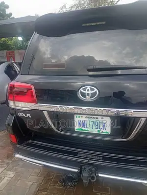 Toyota Land Cruiser 4.0 V6 GXR 2018 Black