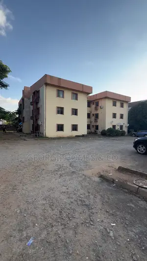 3bdrm Apartment in Zone 2 / Wuse for sale