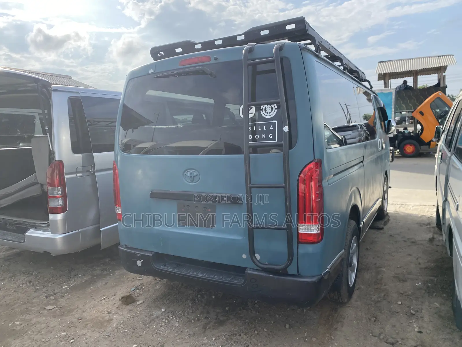 Toyota HiAce 2012 Blue