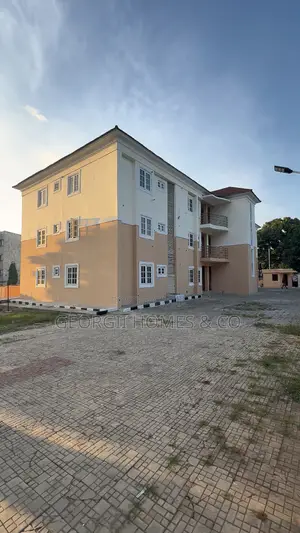 3bdrm Apartment in Zone 2 / Wuse for rent