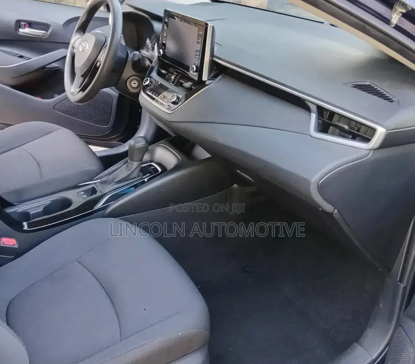 Toyota Corolla LE 2021 Blue