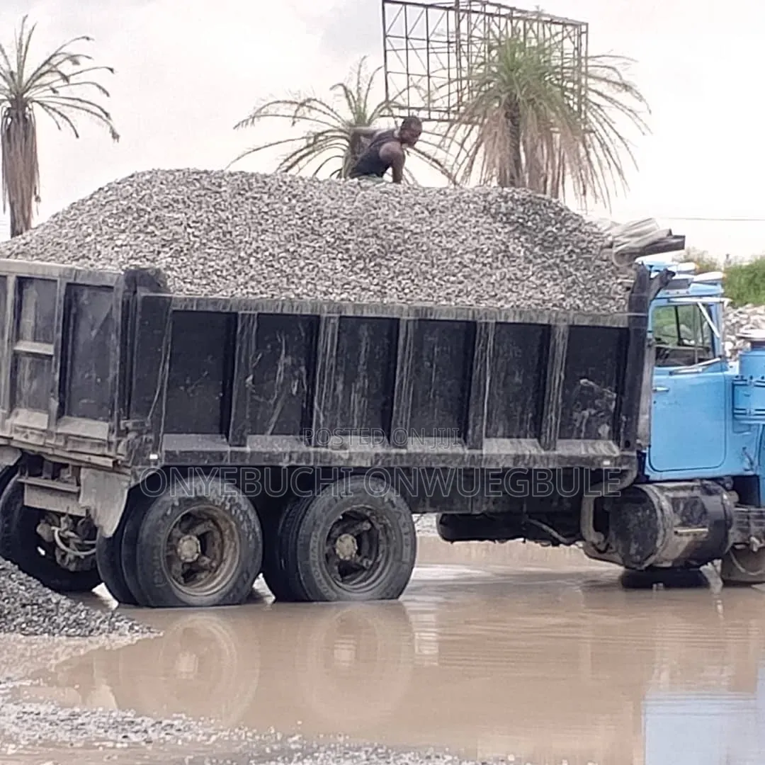 Chippings, Granite, Hard Core and Stone Base