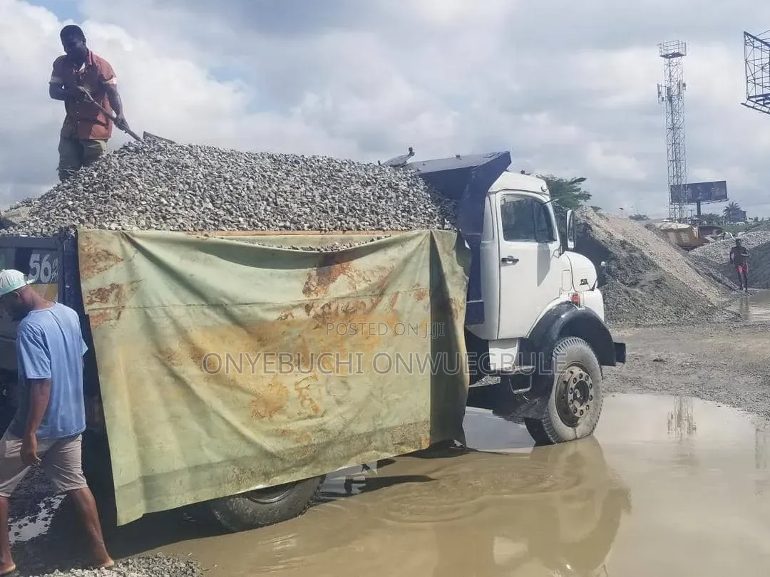 Chippings, Granite, Hard Core and Stone Base