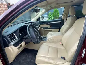 Toyota Highlander XLE V6 4x4 (3.5L 6cyl 6A) 2016 Burgundy