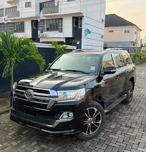 Toyota Land Cruiser 4.6 V8 GXR 2020 Black