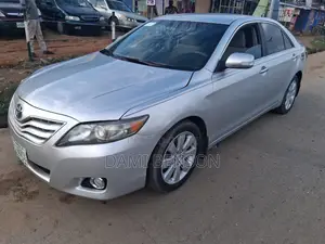 Toyota Camry LE 4dr Sedan (2.5L 4cyl 6AM) 2010 Silver
