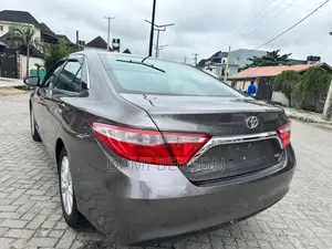Toyota Camry LE 4dr Sedan (2.5L 4cyl 6A) 2015 Gray