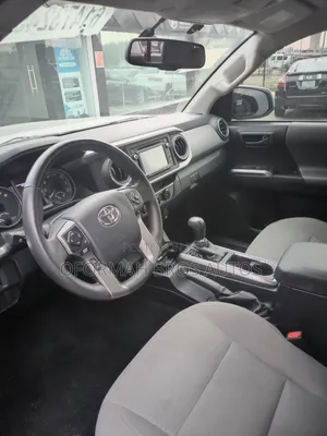 Toyota Tacoma 2018 Gray