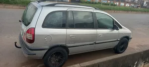 Opel Zafira 2005 Silver