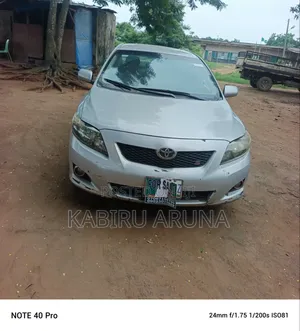 Toyota Corolla 2010 Silver