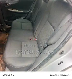 Toyota Corolla 2010 Silver