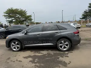 Toyota Venza XLE AWD V6 2013 Gray
