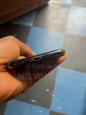 Apple iPhone X 64 GB Black