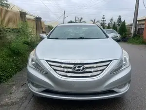 Hyundai Sonata Limited 2.0T Sedan (2.0L 4cyl 6A) 2012 Silver