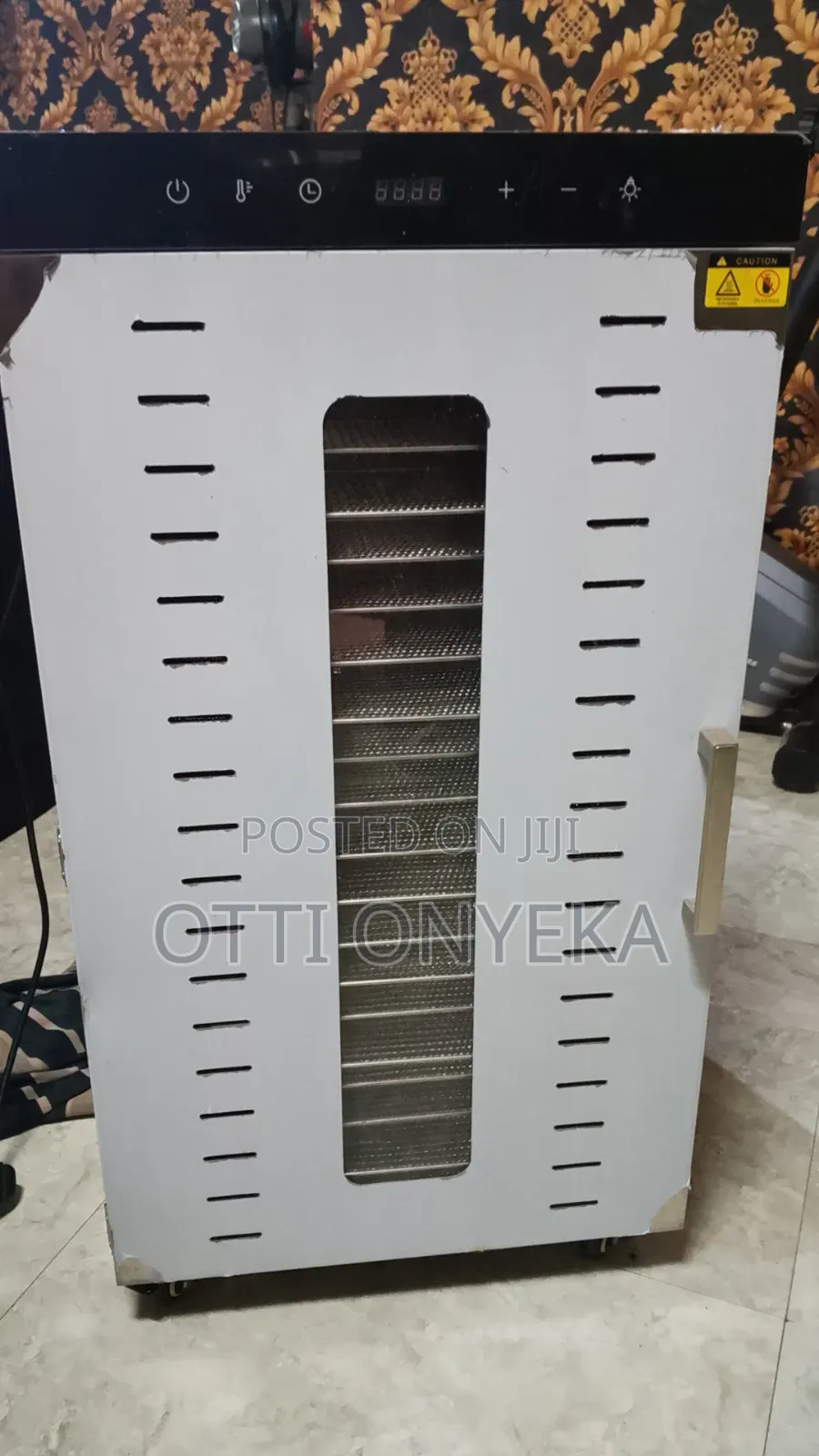 Dehydrator