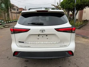 Toyota Highlander XLE AWD 2020 White