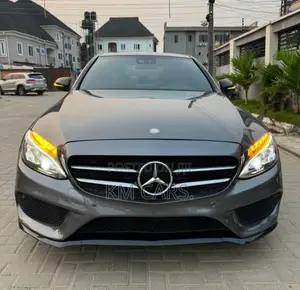 Mercedes-Benz C300 2017 Gray