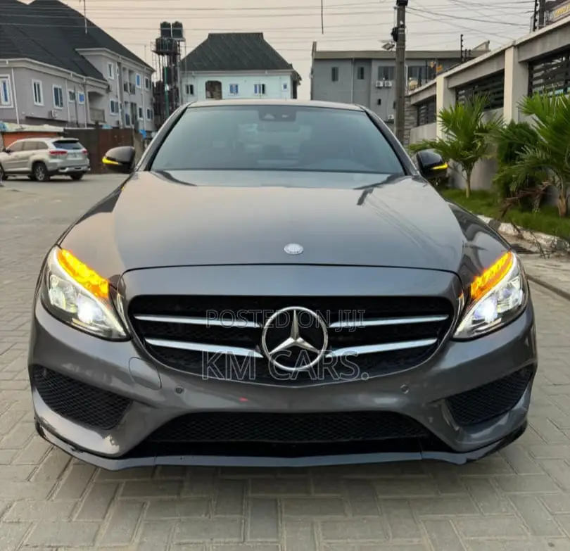 Mercedes-Benz C300 2017 Gray