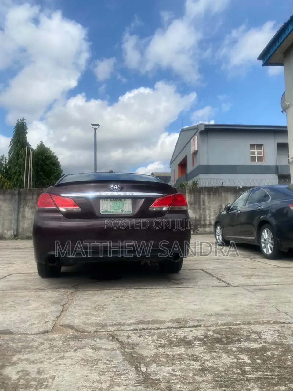 Toyota Avalon 2011 Red
