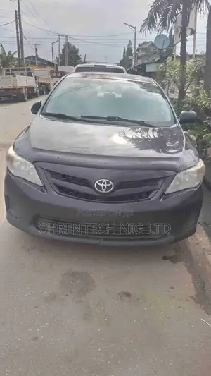 Toyota Corolla LE 4dr Sedan (1.8L 4cyl 4A) 2013 Black