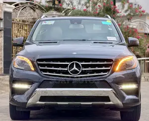 Mercedes-Benz M Class ML350 4MATIC 4dr SUV AWD (3.5L 6cyl 7A) 2014 Blue