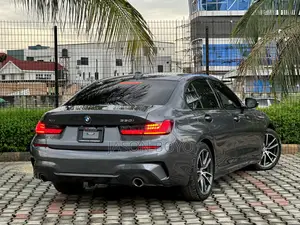 BMW 330i 2022 Gray
