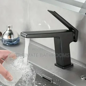 Made of Brass Material Black Basin Tap