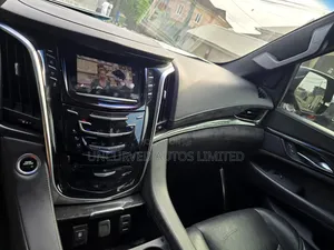Cadillac Escalade ESV 2018 Black
