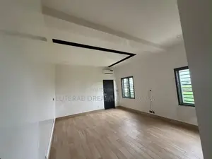 3bdrm Block of Flats in Wuye for rent