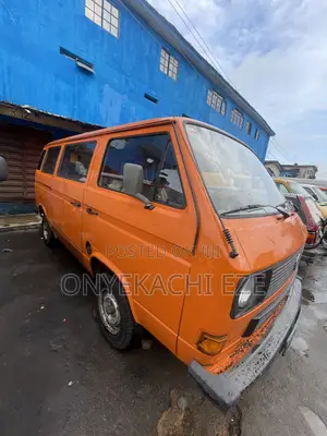 Volkswagen Transporter 2003 Orange
