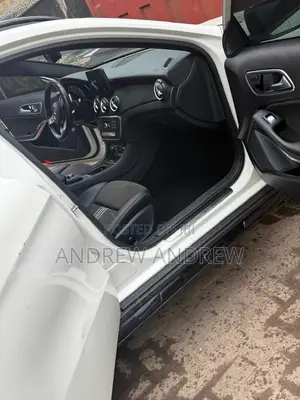 Mercedes-Benz GLA 250 2017 White