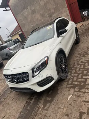 Mercedes-Benz GLA 250 2017 White