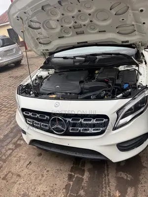 Mercedes-Benz GLA 250 2017 White