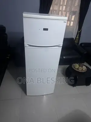 London Used Zanussi 2-Door Standing Fridge/Freezer – Clean Spacious