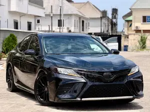 Toyota Camry XSE V6 (3.5L V6 8A) 2019 Black