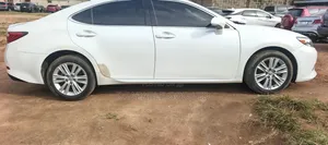 Lexus ES 2014 White