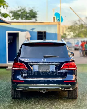 Mercedes-Benz GLE-Class 2018 Blue