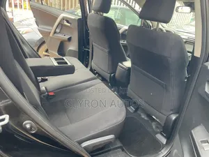 Toyota RAV4 XLE 4dr SUV AWD (2.5L 4cyl 6A) 2018 Black