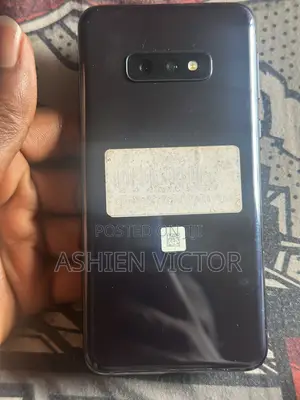 Samsung Galaxy S10e 128 GB Black