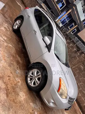 Nissan Rogue 2011 Silver
