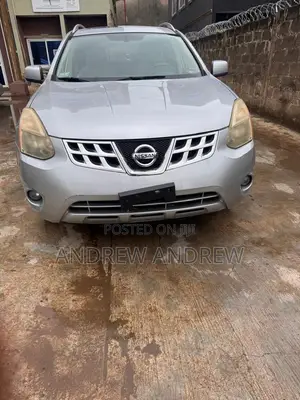 Nissan Rogue 2011 Silver