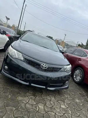 Toyota Camry SE 4dr Sedan (2.5L 4cyl 6A) 2012 Black