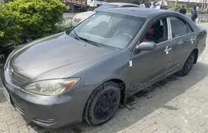 Toyota Camry LE V6 4dr Sedan (3.0L 6cyl 5A) 2004 Gray