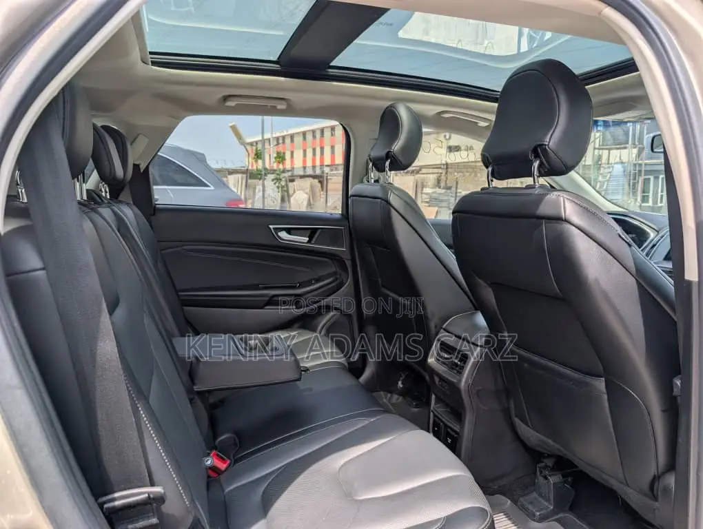 Ford Edge Titanium AWD 2018 Gold