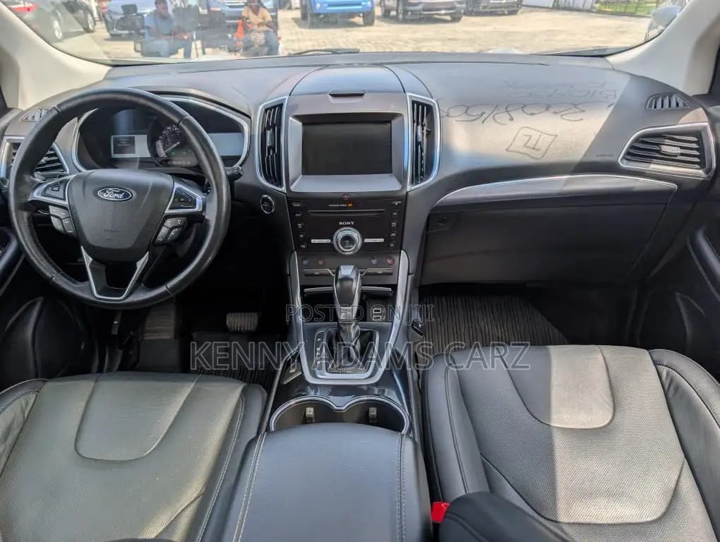 Ford Edge Titanium AWD 2018 Gold