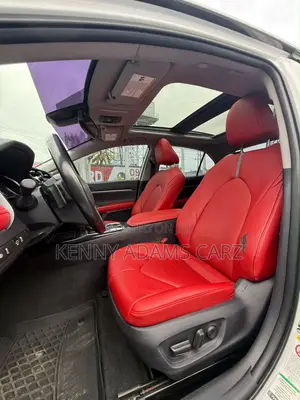 Toyota Camry XSE (2.5L 4cyl 8A) 2019 White