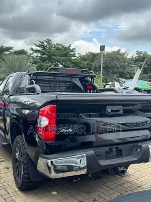 Toyota Tundra 2016 Black