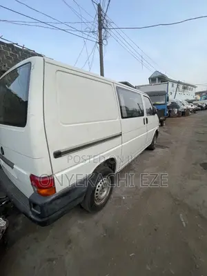 Volkswagen Transporter 2004 White