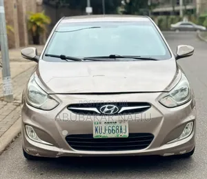 Hyundai Accent 2013 Gold