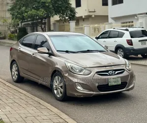 Hyundai Accent 2013 Gold